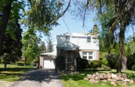 9452 Greenwood Dr., Des Plaines, IL 60016