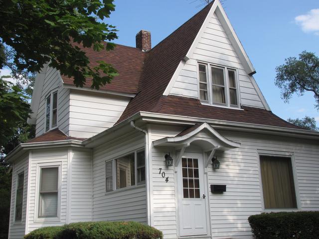 704 S Elm Ave., Kankakee, IL 60901