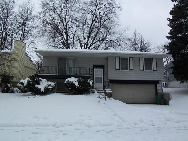 266 Cherrywood Rd., Buffalo Grove, IL 60089
