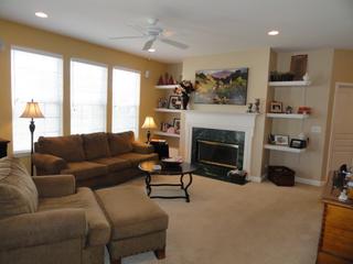 1021 Sandler Ct., Mundelein, IL 60060