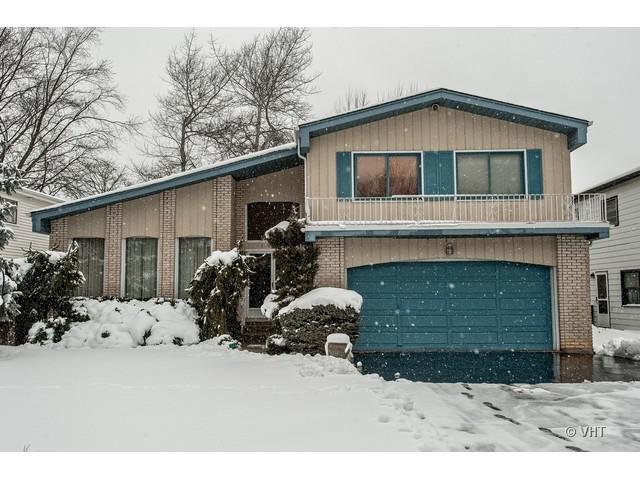 1607 Friar Tuck Ave., Highland Park, IL 60035