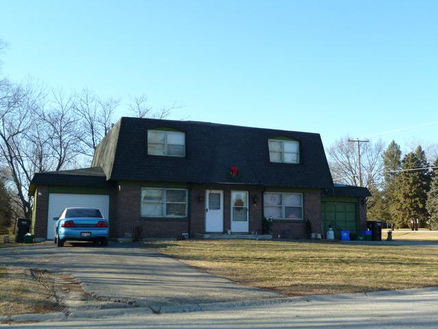 911 Mcclaran Ave., Aurora, IL 60506