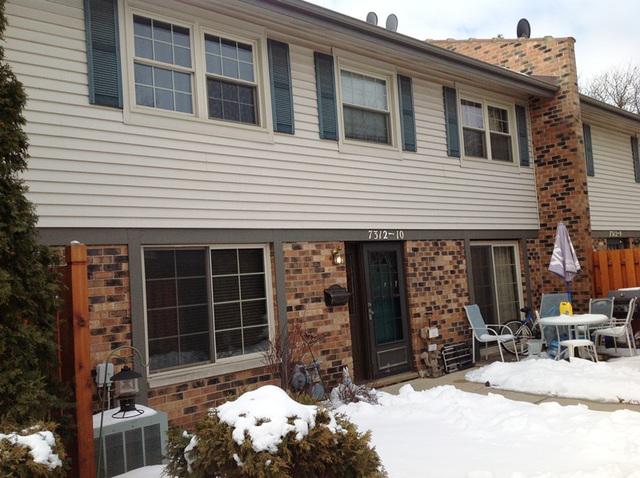 7312 Winthrop Way #10, Downers Grove, IL 60516