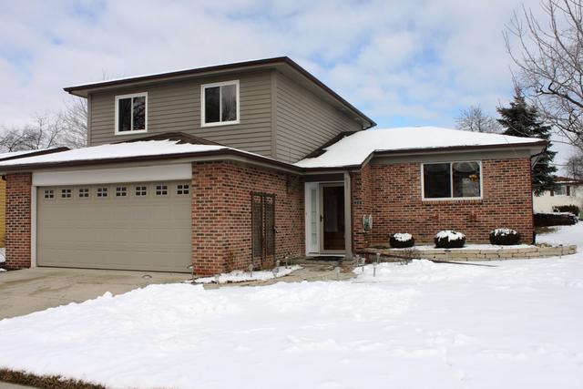 2420 Pheasant St., Woodridge, IL 60517