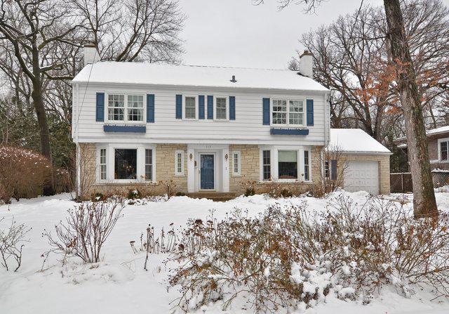 215 Woodlawn Ave., Winnetka, IL 60093
