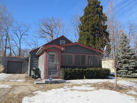 738 S Grove Ave., Barrington, IL 60010