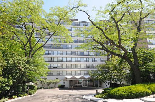 1616 Sheridan Rd. #4F, Wilmette, IL 60091