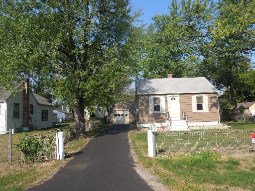 260 Beckwith Ave., Aurora, IL 60505