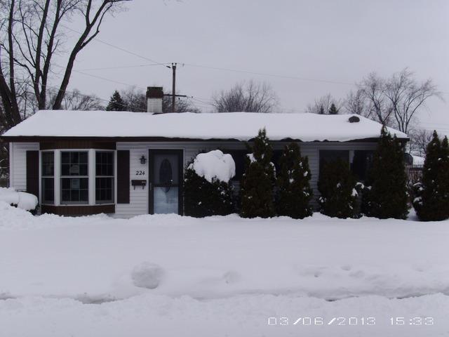 224 Cypress Dr., Streamwood, IL 60107