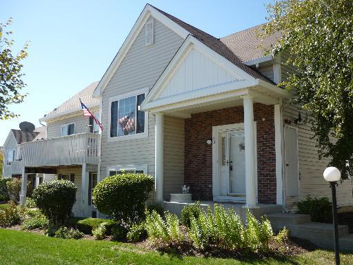 401 Hidden Creek Ln., North Aurora, IL 60542