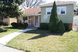 5333 Oak Center Dr., Oak Lawn, IL 60453