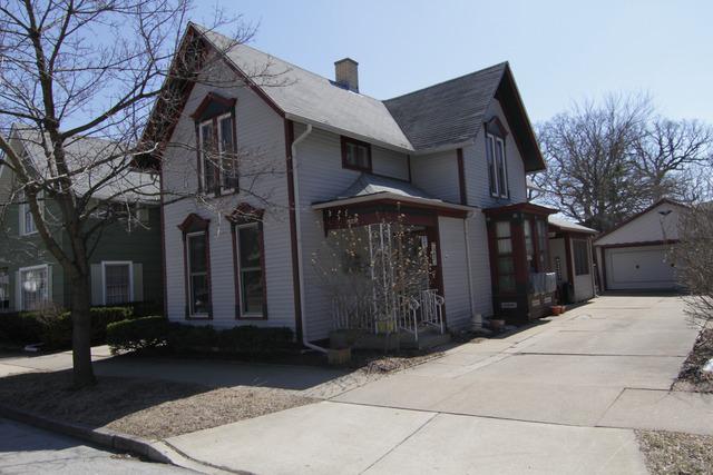 2547 Walnut St., Blue Island, IL 60406