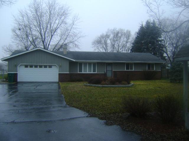 11266 N 2nd St., Roscoe, IL 61073