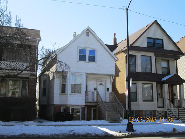 2041 W Addison St., Chicago, IL 60618