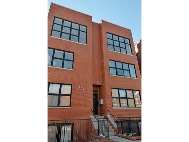 932 N Racine Ave. #2N, Chicago, IL 60642