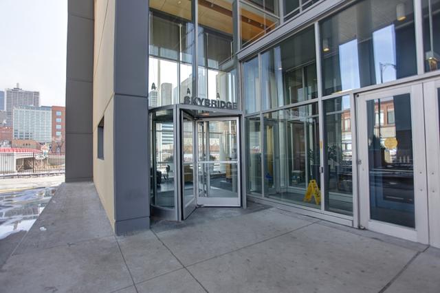 737 W Washington Blvd. #2504, Chicago, IL 60661