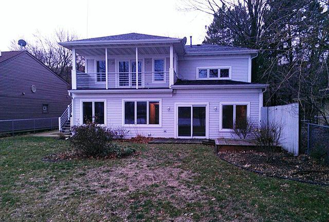 18 Country Club Beach, Rockford, IL 61103