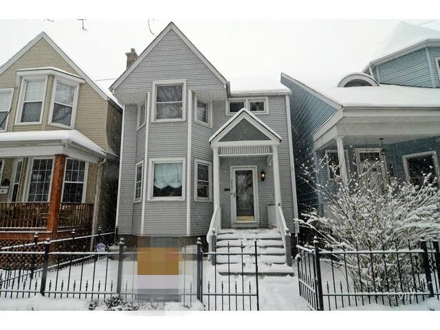 3521 N Marshfield Ave., Chicago, IL 60657