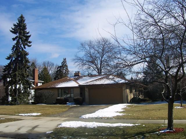 337 Spring Ave., Glen Ellyn, IL 60137