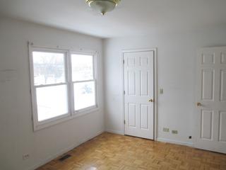 246 Sunset Ct., Vernon Hills, IL 60061