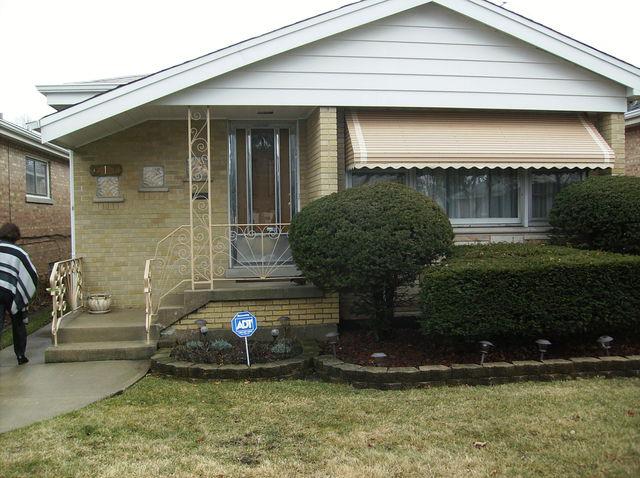 617 Morris Ave., Bellwood, IL 60104