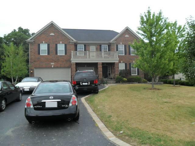 5714 Red Oak Dr., Hoffman Estates, IL 60192
