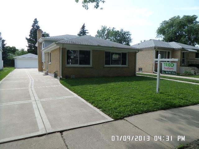 1674 Maple St., Des Plaines, IL 60016