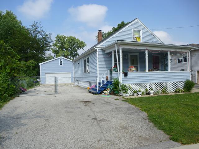 836 Gillette Ave., Aurora, IL 60505