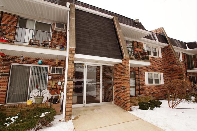 2327 Ogden Ave. #8, Downers Grove, IL 60515