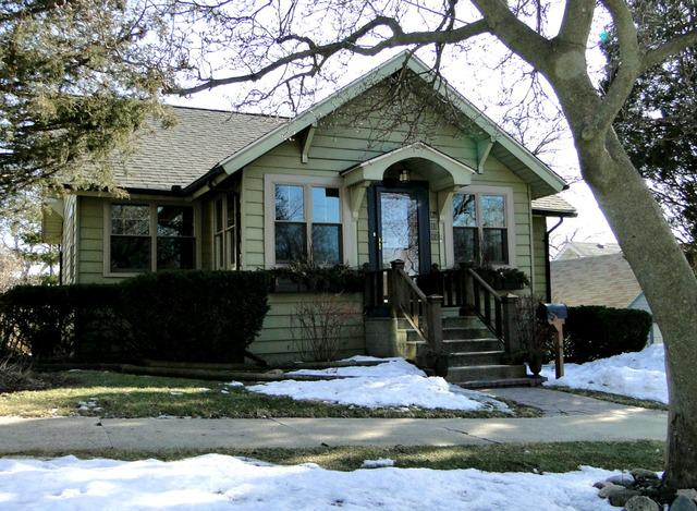 211 E Indiana Ave., St. Charles, IL 60174