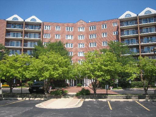 6701 N Milwaukee Ave. #301, Niles, IL 60714