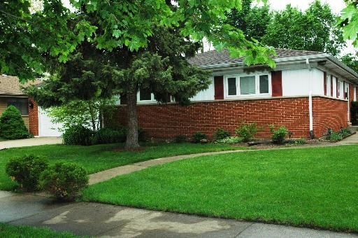 208 E Kathleen Dr., Park Ridge, IL 60068