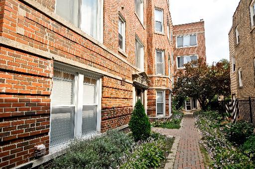 3039 N Troy St. #1E, Chicago, IL 60618