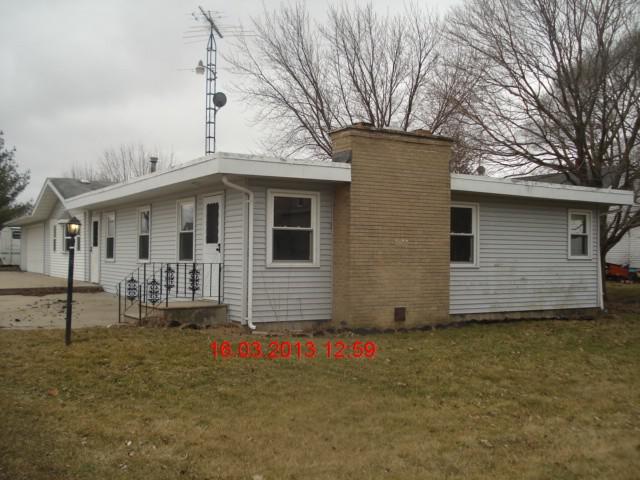 255 E Elm St., East Brooklyn, IL 60474