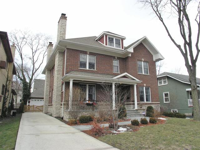 4 Poplar Pl., La Grange, IL 60525