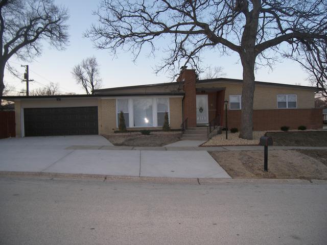 9358 S 83rd Ave., Hickory Hills, IL 60457