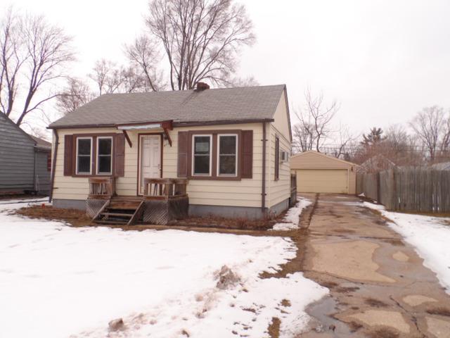 412 E Greenview Ave., Machesney Park, IL 61115