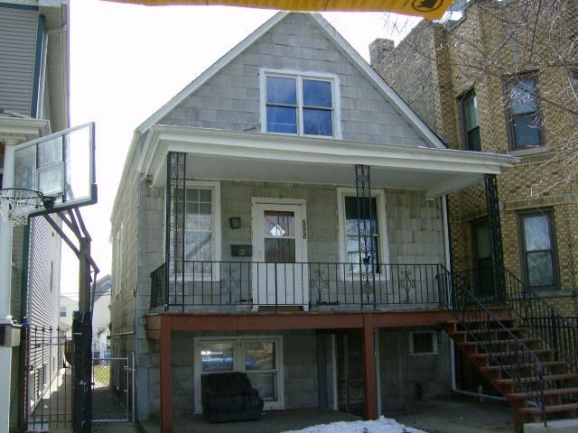 2221 W Farragut Ave., Chicago, IL 60625