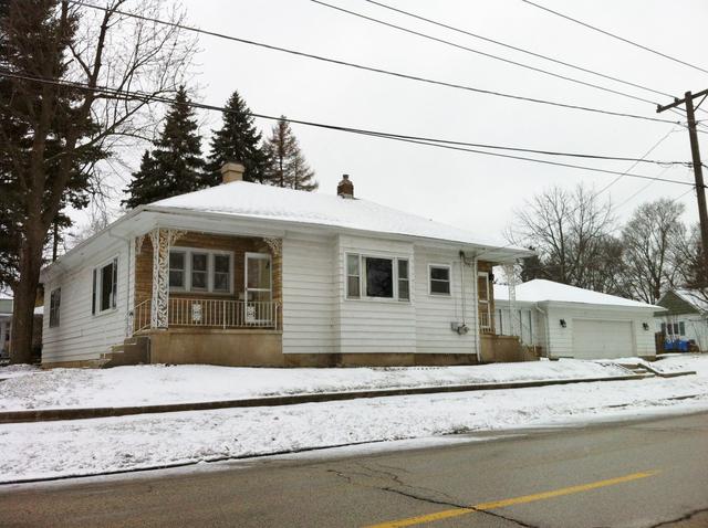 1056 Augusta Ave., Elgin, IL 60120