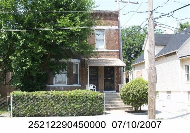 11416 S State St., Chicago, IL 60620