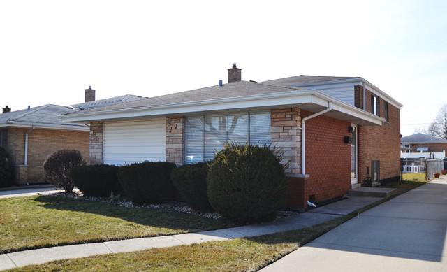 9136 S Trumbull Ave., Evergreen Park, IL 60805