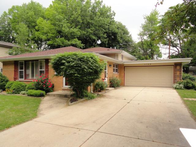 1145 Jane Ave., Naperville, IL 60540