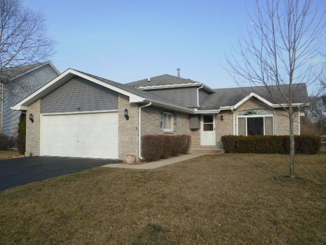 126 Fox Chase South Dr., Oswego, IL 60543