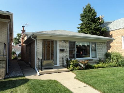 5848 W Cornelia Ave., Chicago, IL 60634