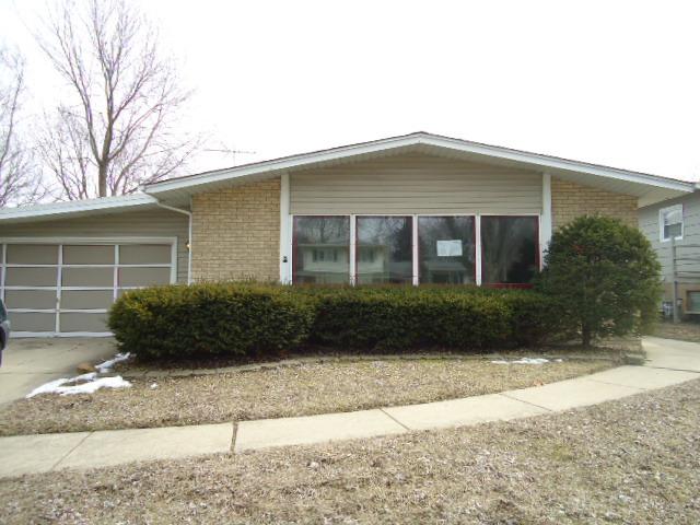 251 N Pleasant Dr., Glenwood, IL 60425