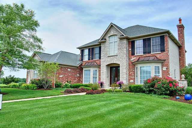 207 Merry Oaks Dr., Sycamore, IL 60178