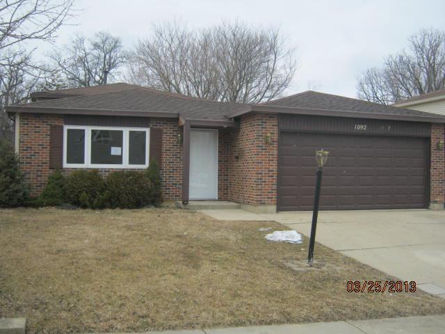 1092 Fulton Dr., Streamwood, IL 60107