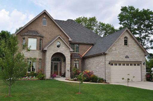 10S487 Ernest Dr., Darien, IL 60561