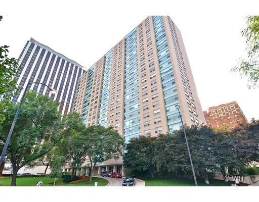 3180 N Lake Shore Dr. #12D, Chicago, IL 60657