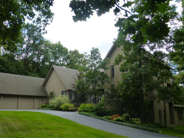 10621 Shelley Ct., Woodstock, IL 60098